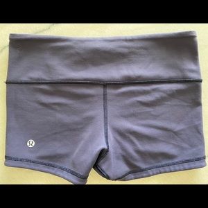Lululemon Reversible Boogie Shorts Purple/Black 6